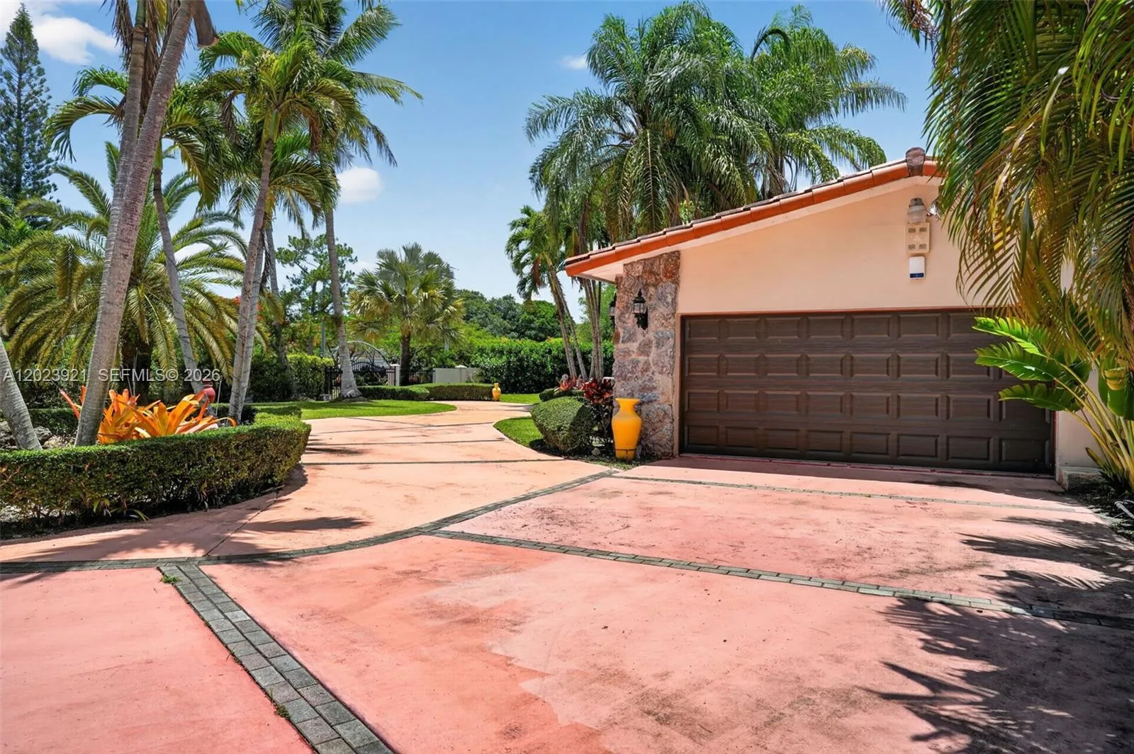 8461 SW 68th St Rd, Miami, FL 33143 photo 4