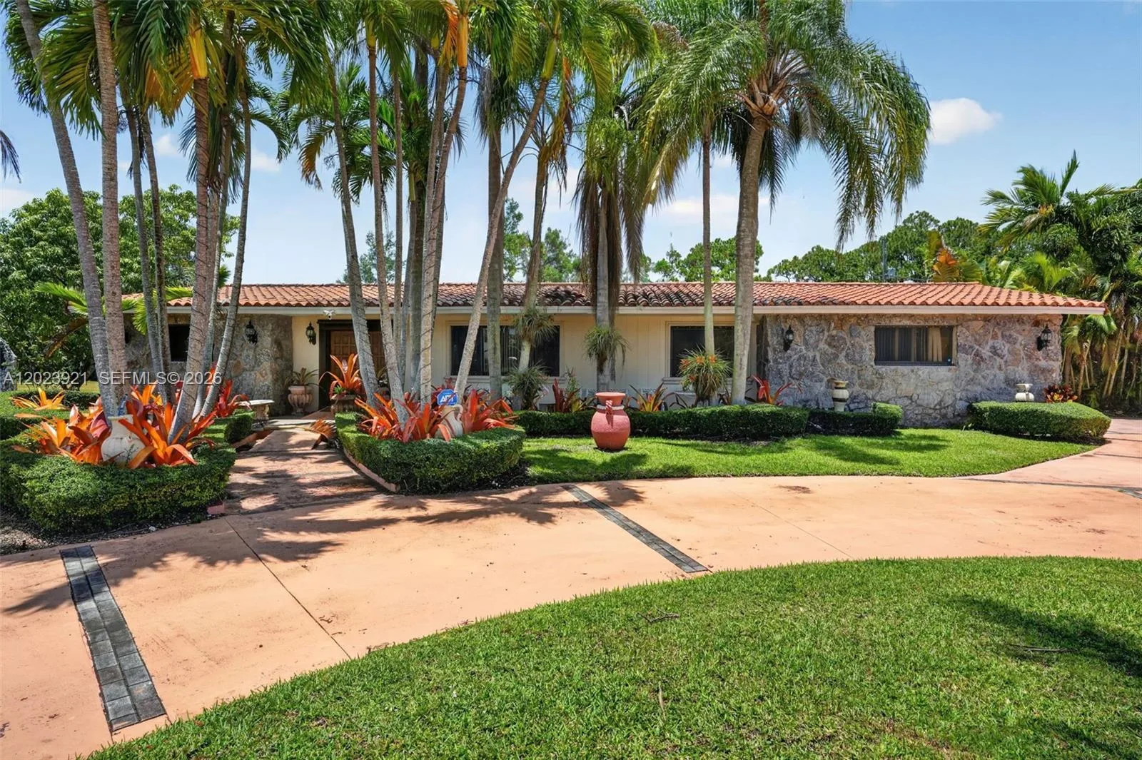 8461 SW 68th St Rd, Miami, FL 33143 photo 5