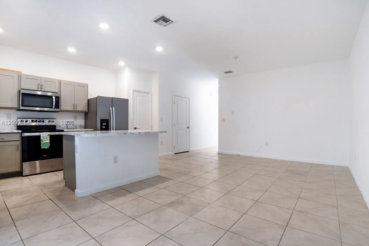 1170 SW 7th Ct, Florida City, FL 33034 photo 7