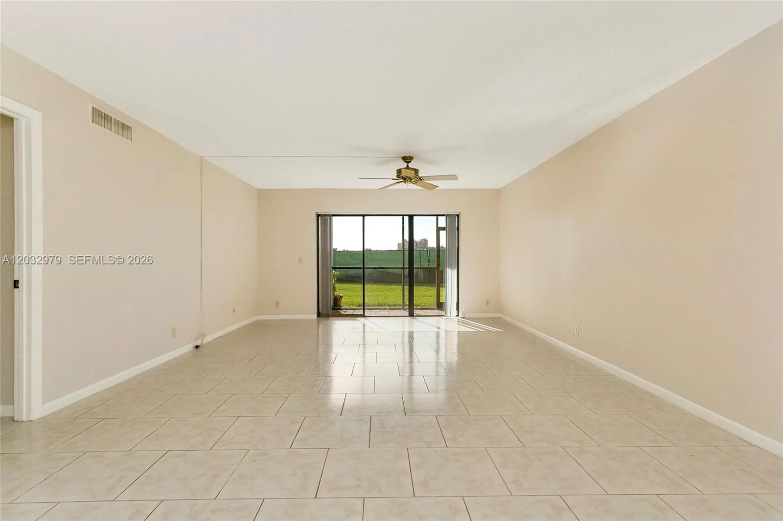 300 Racquet Club Rd # 104, Weston, FL 33326