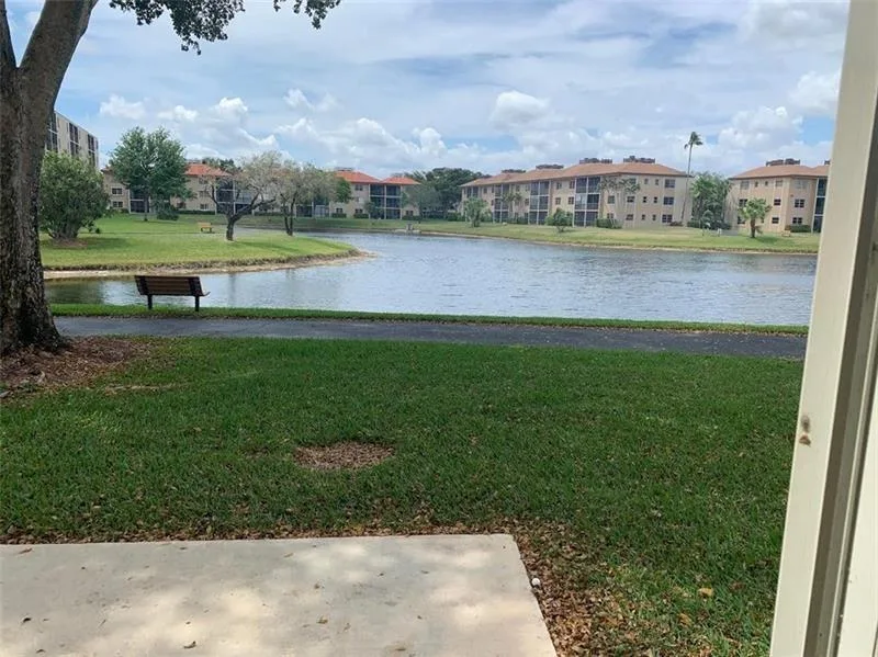 7840 NW 50TH Street # 108, Lauderhill, FL 33351