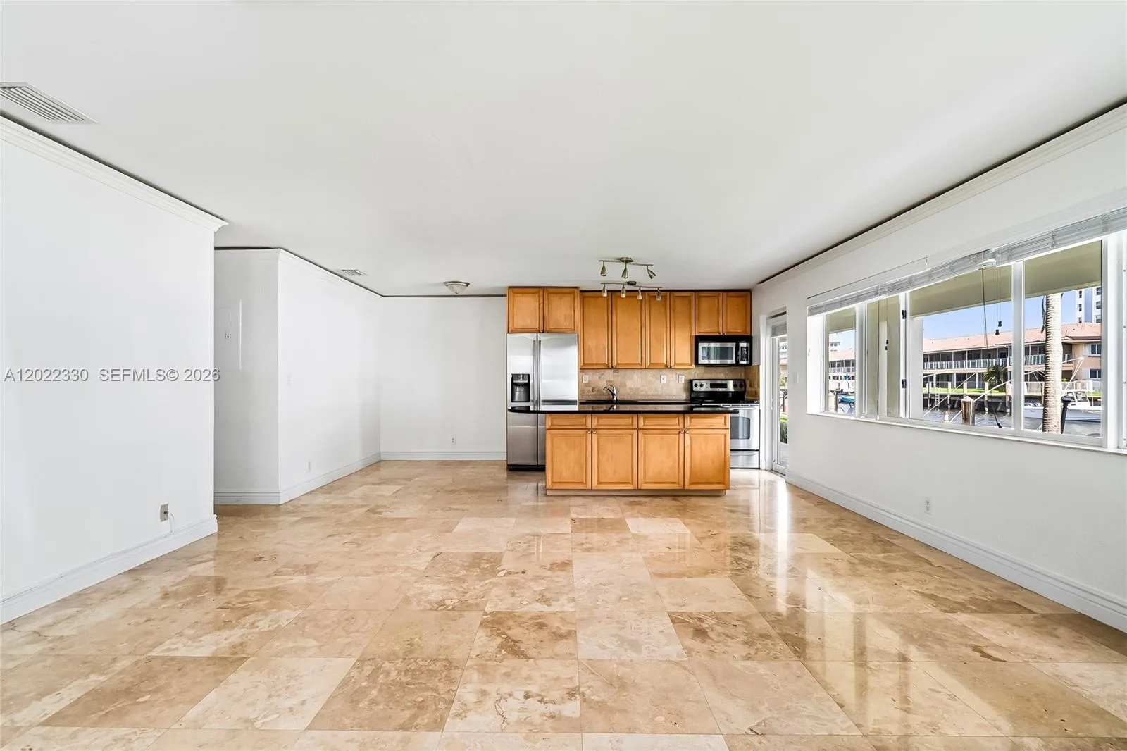 2881 NE 32nd St # 111, Fort Lauderdale, FL 33306 photo 3