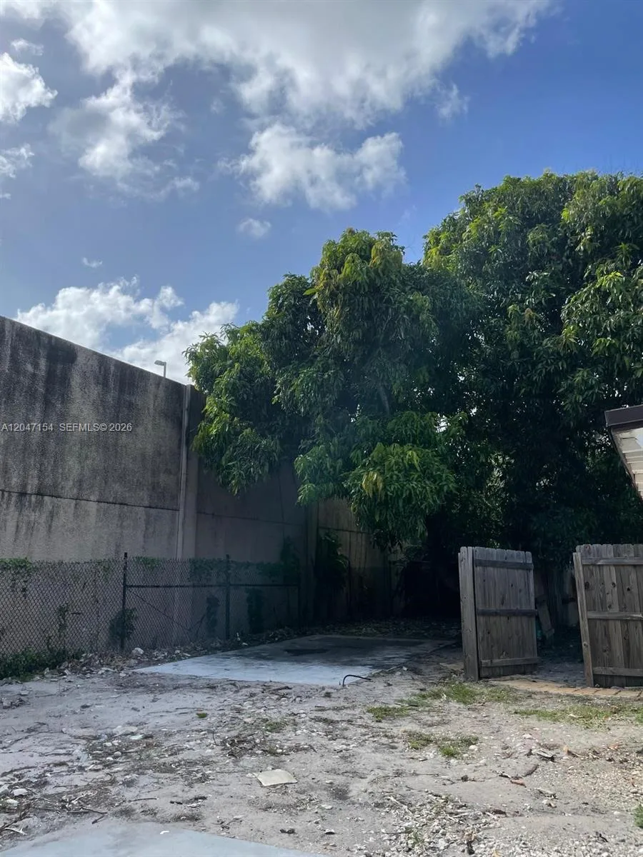 1541 SW 52nd Ave, Plantation, FL 33317 photo 11