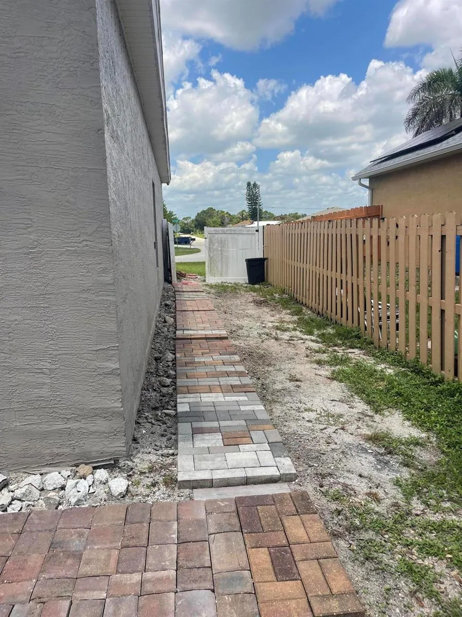 4581 SW Floral Street, Port St. Lucie, FL 34953 — zdjęcie 2