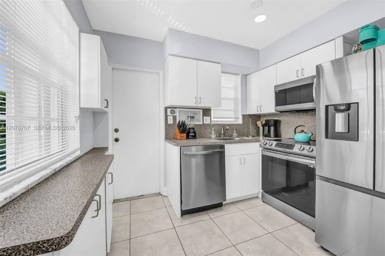 2160 NE 56th St # 1, Fort Lauderdale, FL 33308