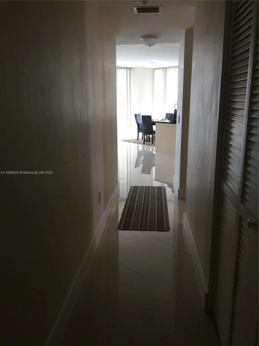 79 SW 12th St # 1406-S, Miami, FL 33130 photo 3