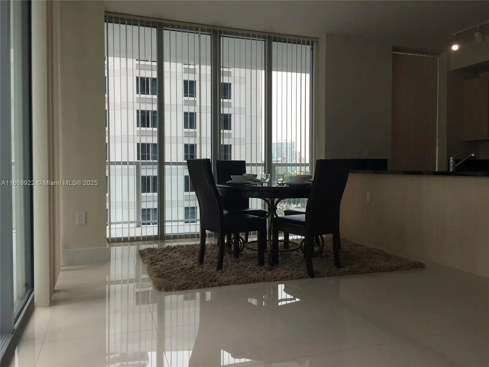 79 SW 12th St # 1406-S, Miami, FL 33130 photo 4