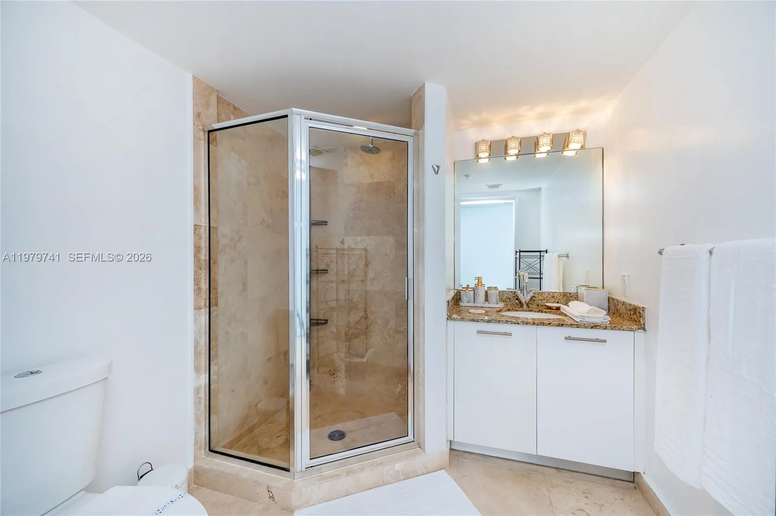 41 SE 5th St # 1508, Miami, FL 33131 photo 12
