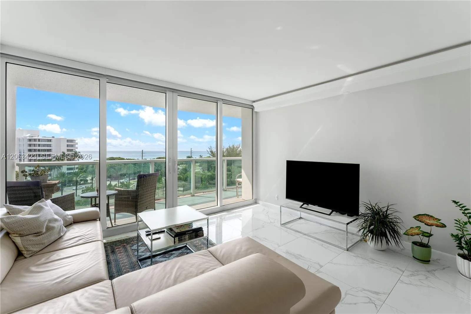 100 Bayview Dr # 709, Sunny Isles Beach, FL 33160 photo 2