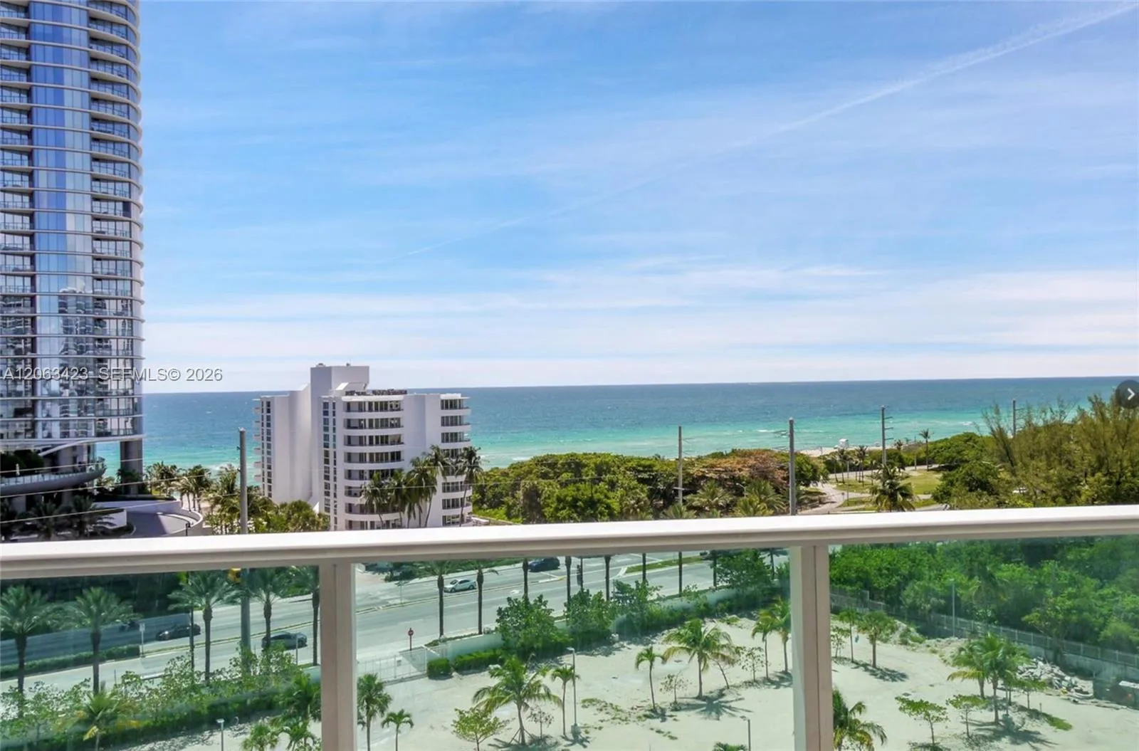 100 Bayview Dr # 709, Sunny Isles Beach, FL 33160 photo 3