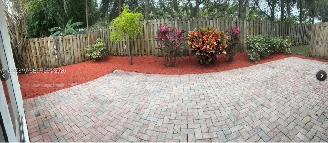 4268 NE 9th St, Homestead, FL 33033 photo 2