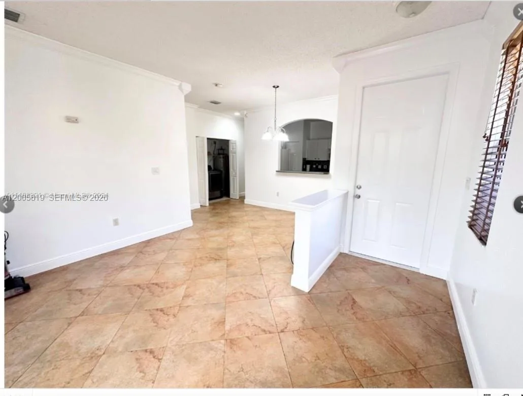 4268 NE 9th St, Homestead, FL 33033 photo 4
