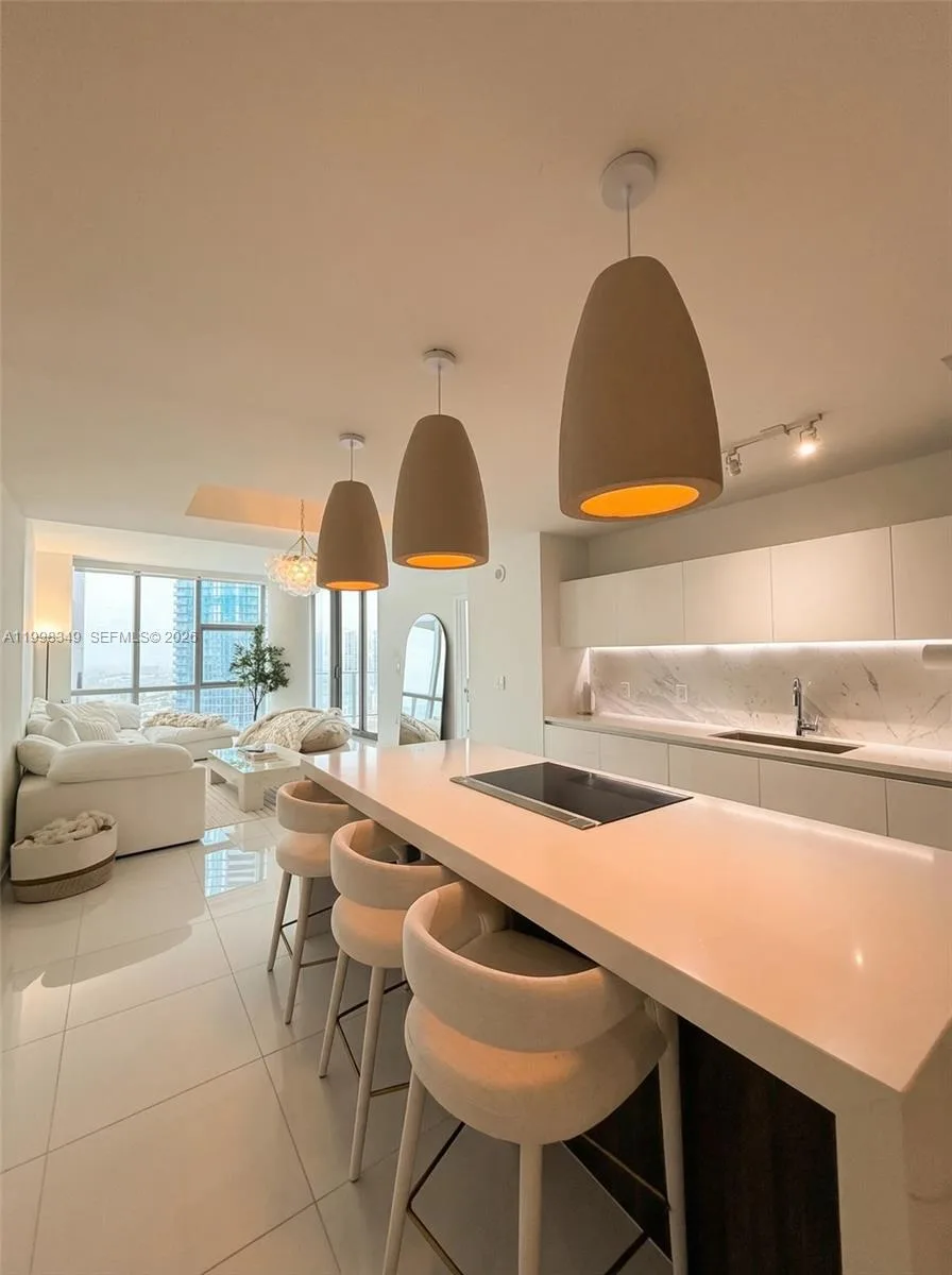 851 NE 1st Ave # 2301, Miami, FL 33132