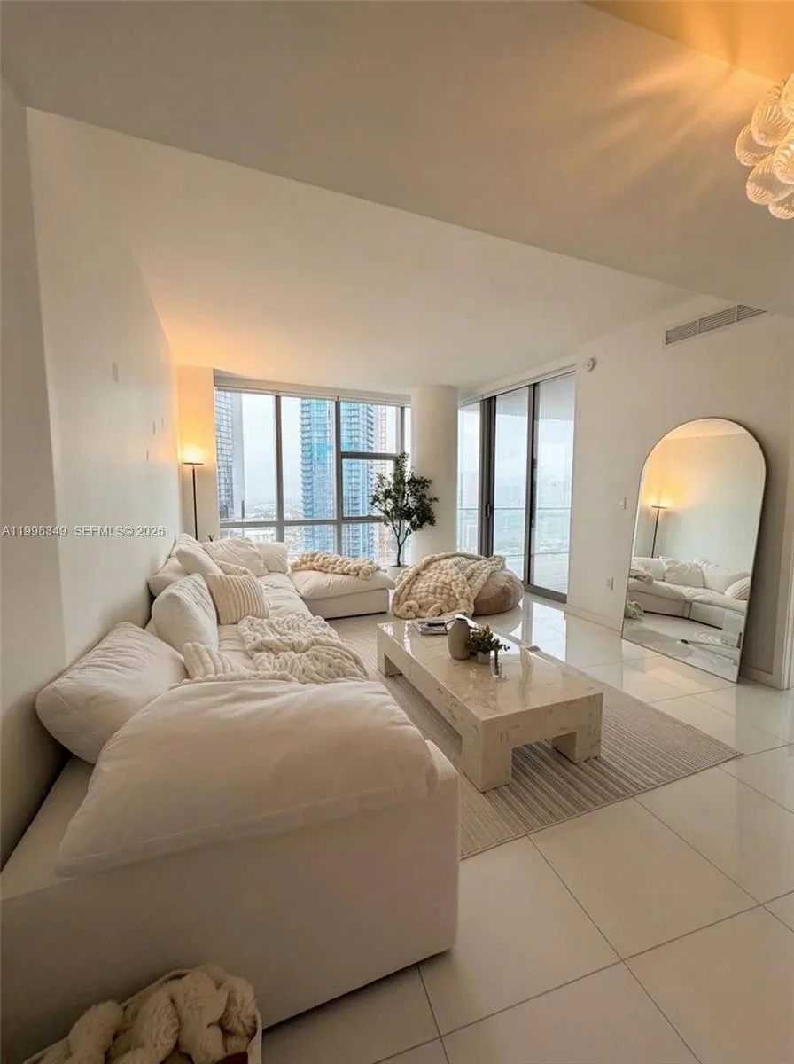 851 NE 1st Ave # 2301, Miami, FL 33132 photo 11