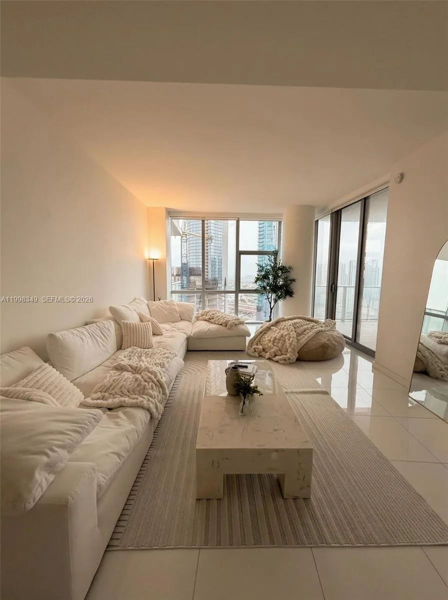 851 NE 1st Ave # 2301, Miami, FL 33132 photo 12