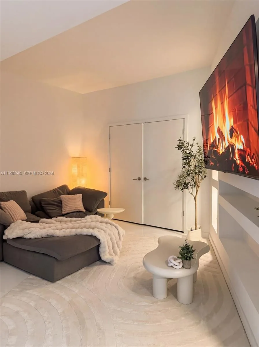 851 NE 1st Ave # 2301, Miami, FL 33132 photo 7