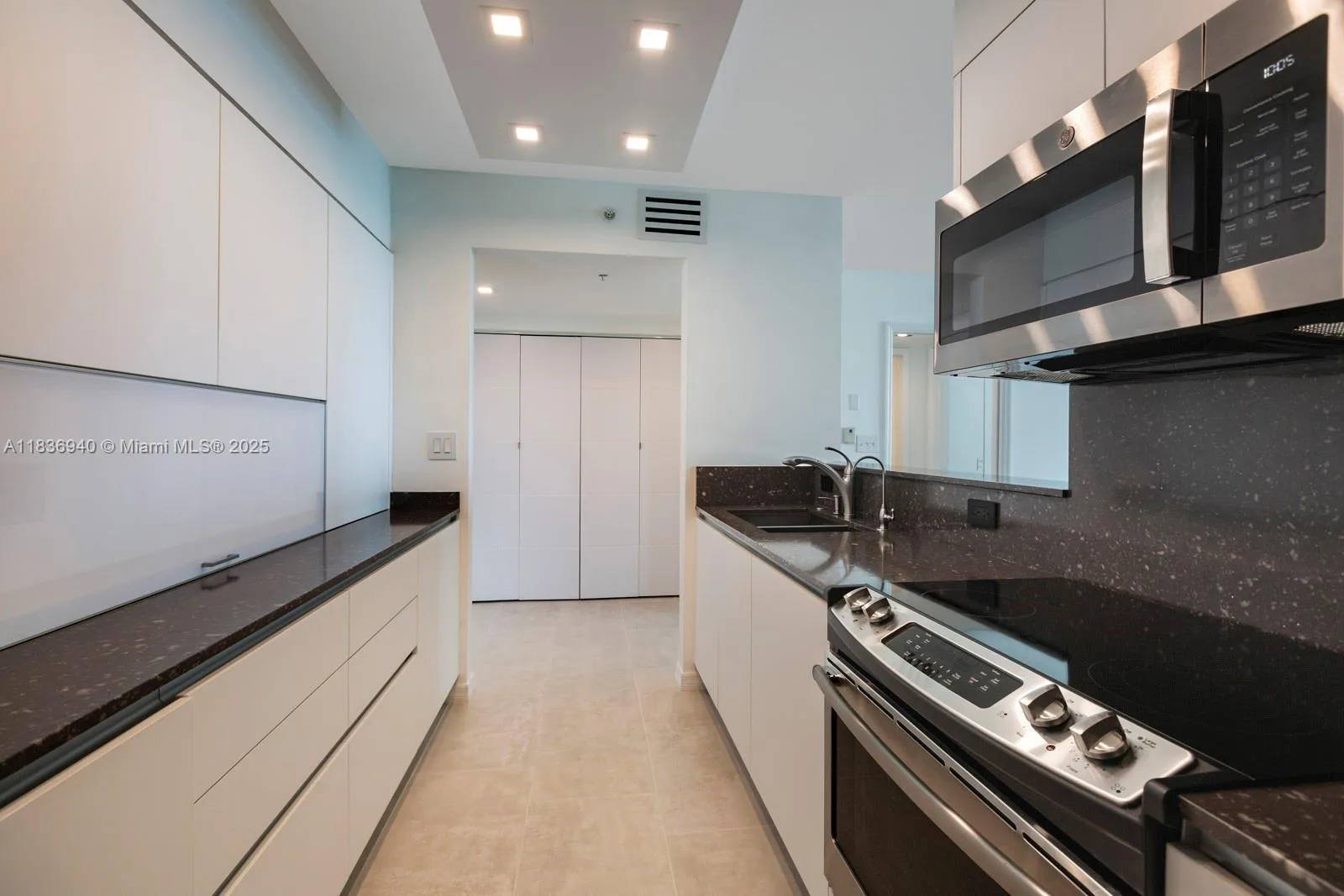 90 Alton Rd # 1408, Miami Beach, FL 33139 photo 3