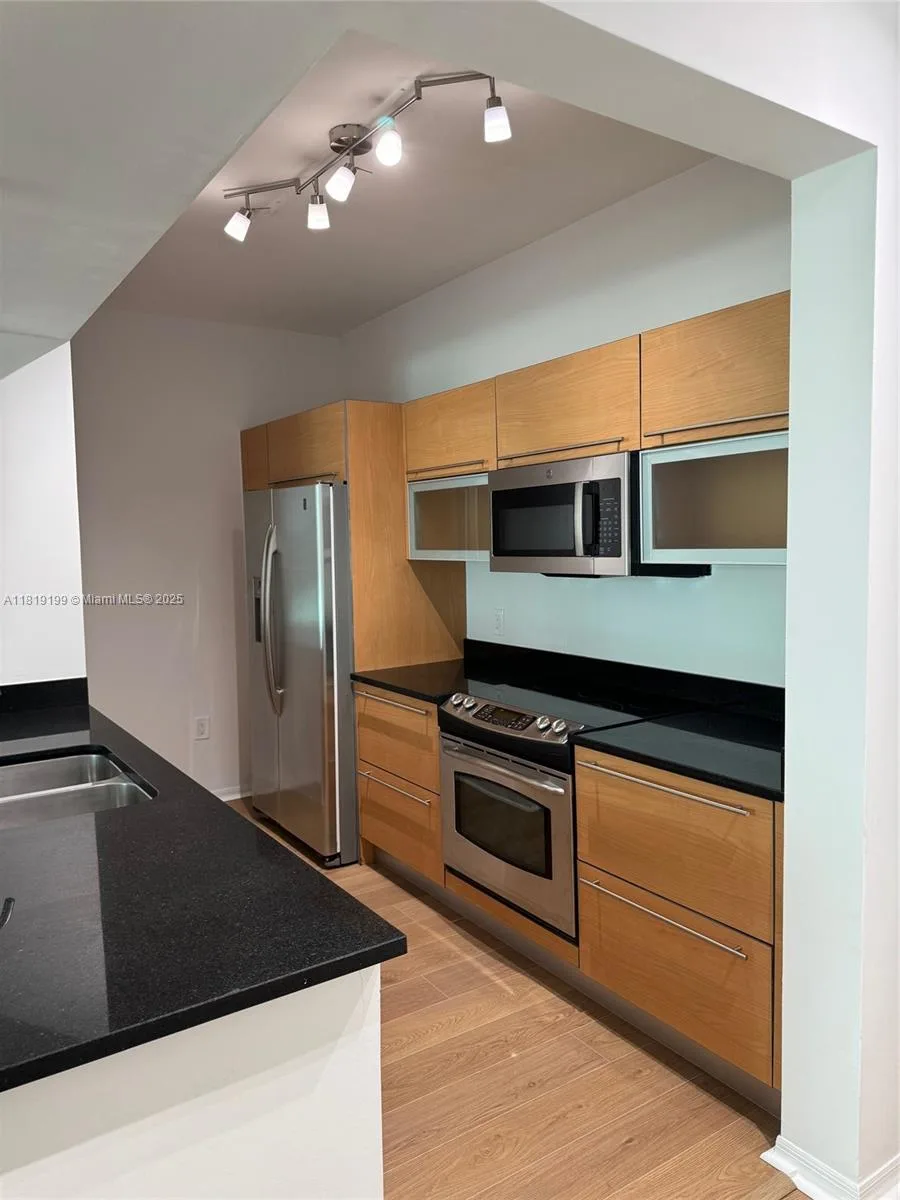 951 Brickell Ave # 500, Miami, FL 33131