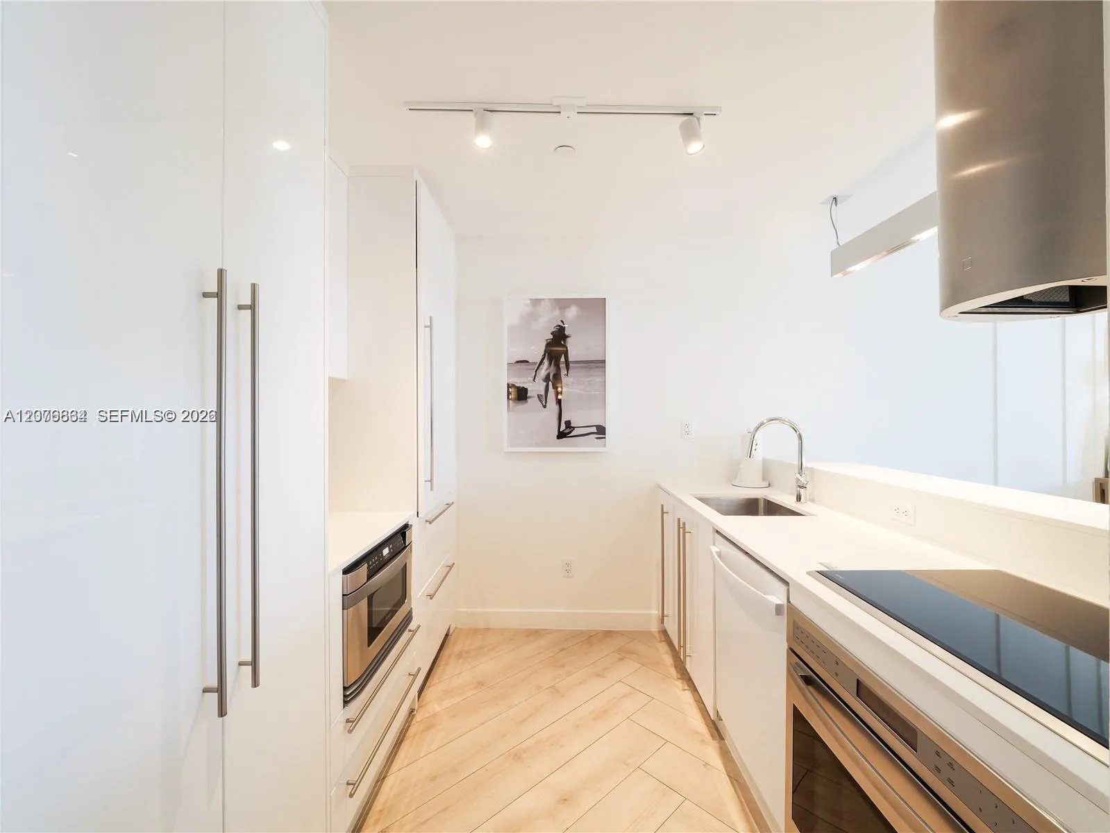 2201 Collins Ave # 428, Miami Beach, FL 33139 photo 6
