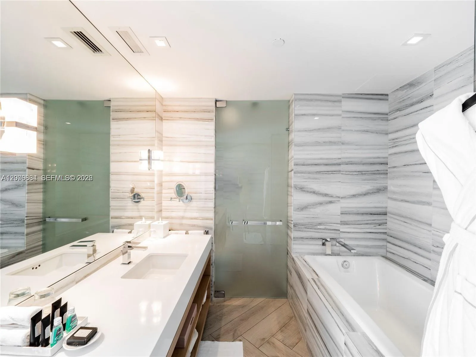 2201 Collins Ave # 428, Miami Beach, FL 33139 photo 9