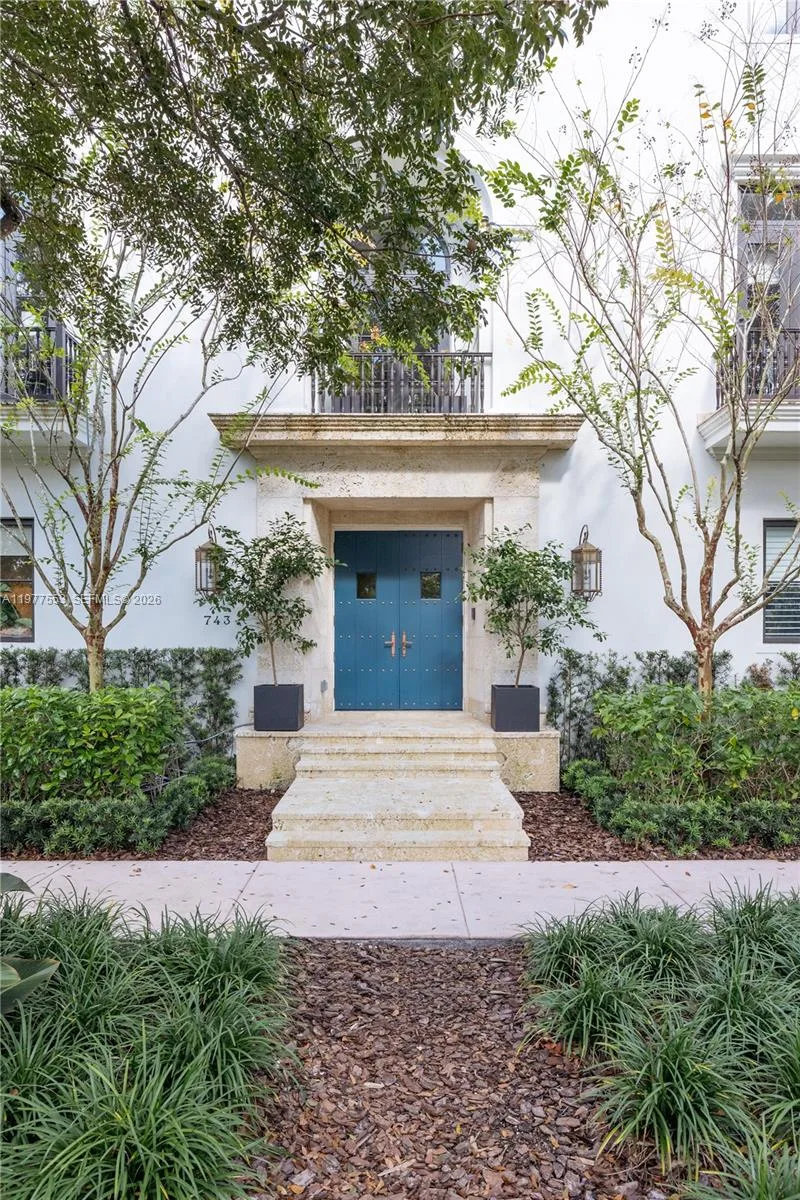 743 Almeria Ave, Coral Gables, FL 33134