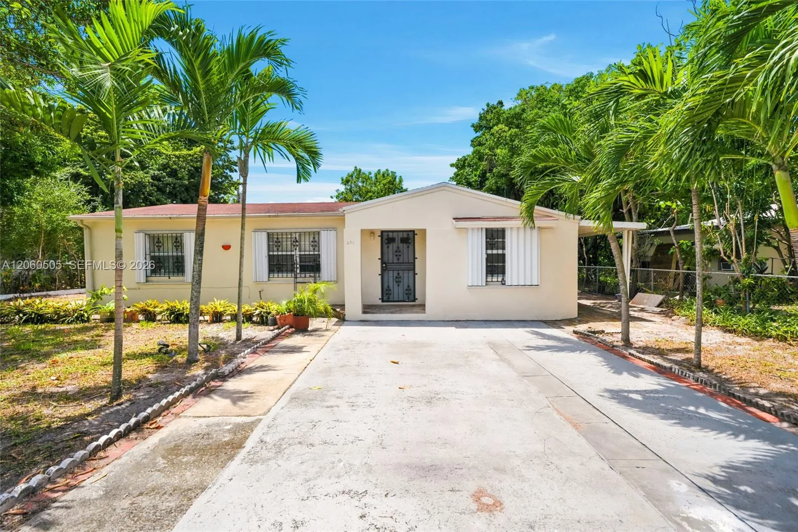 596 NW 109th St, Miami, FL 33168