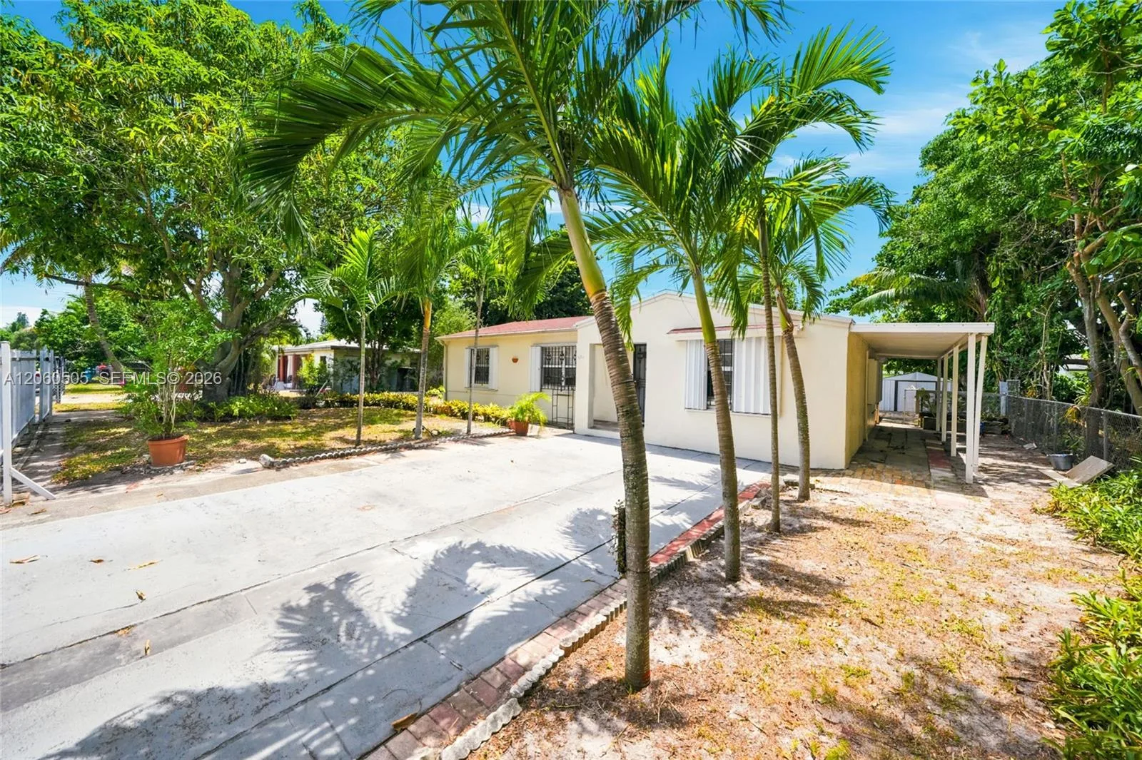 596 NW 109th St, Miami, FL 33168 photo 2