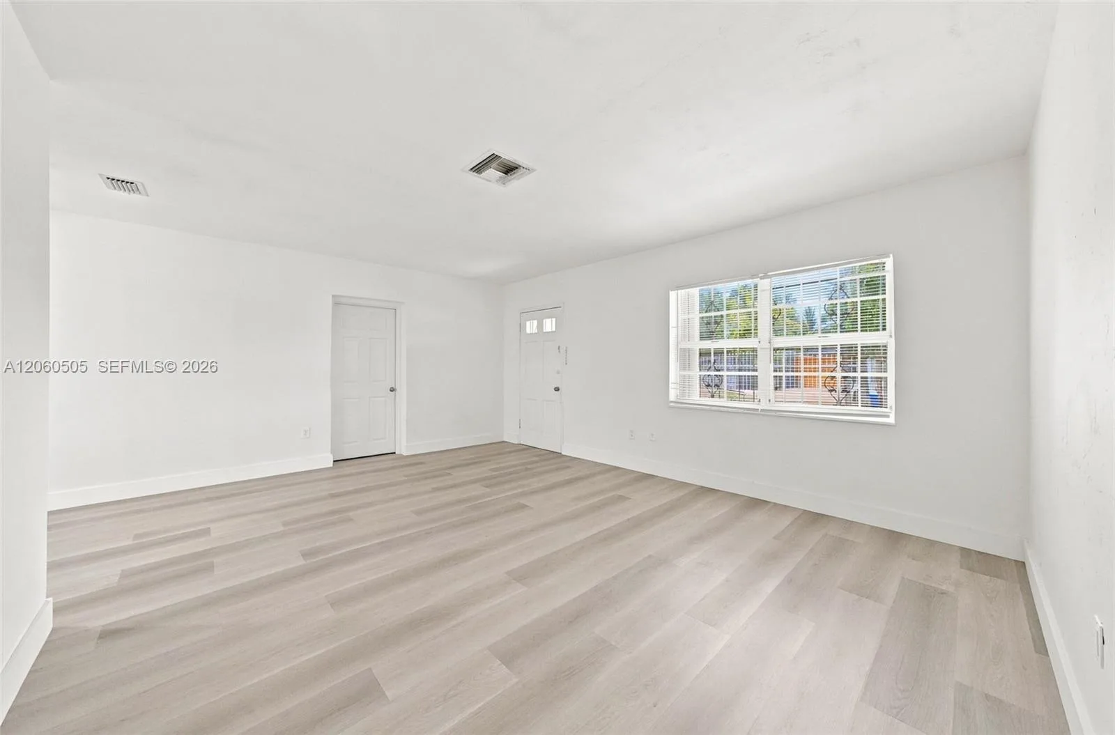 596 NW 109th St, Miami, FL 33168 photo 6