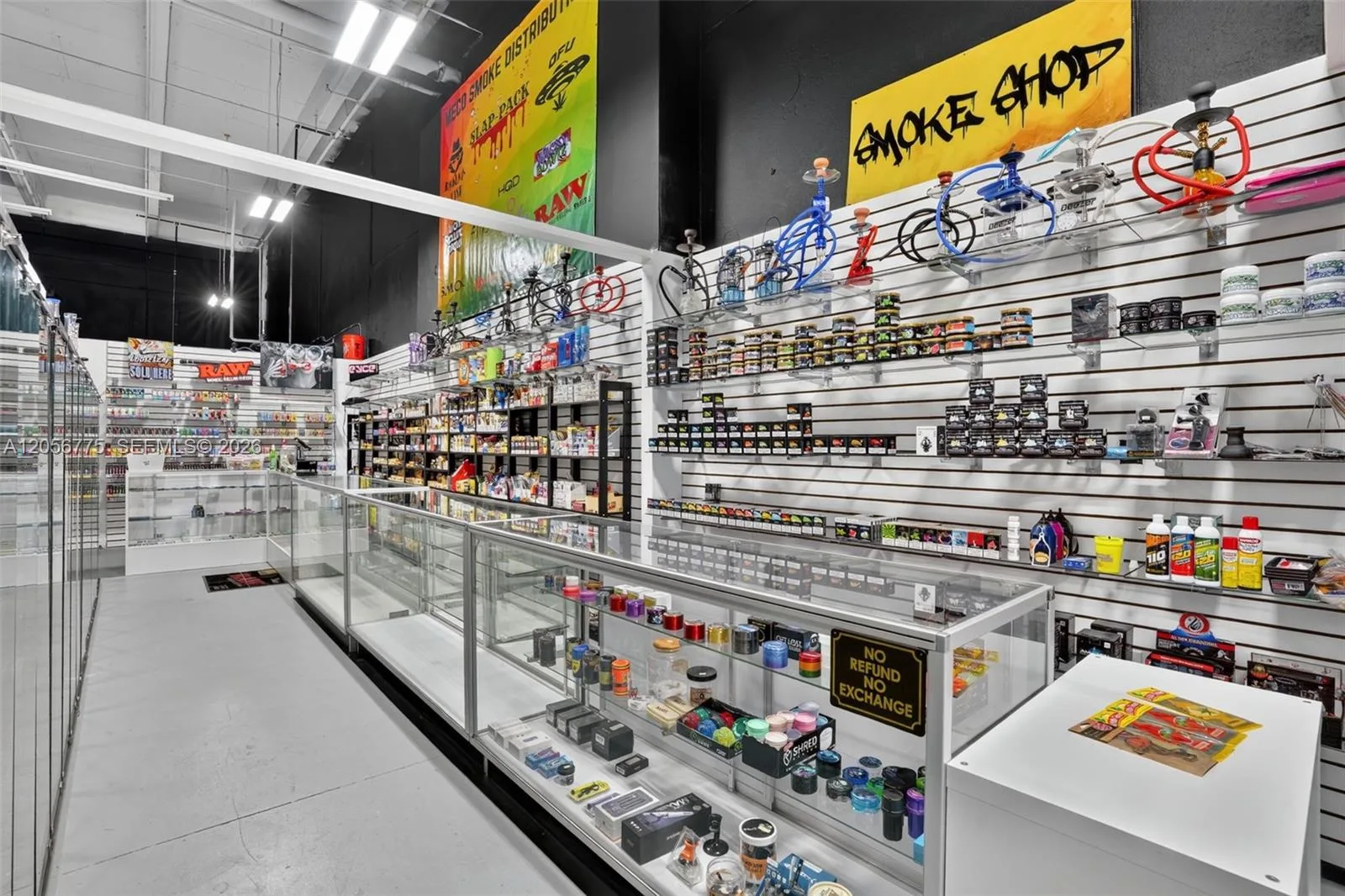 Wholesale, Distribution and Smoke Shop for Sale off 836 Expressway, Miami, FL 33126