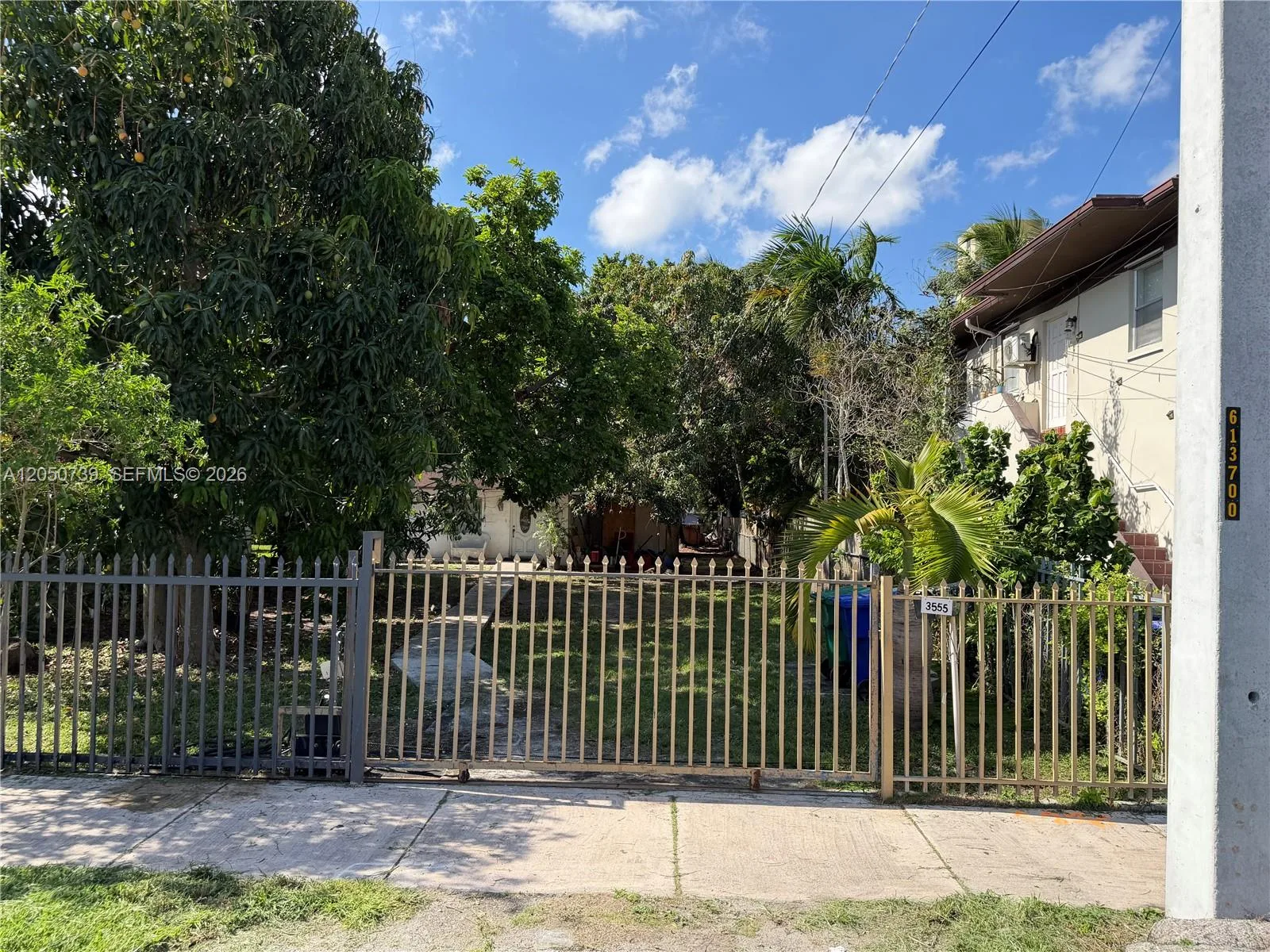 3555 SW 23rd St, Miami, FL 33145