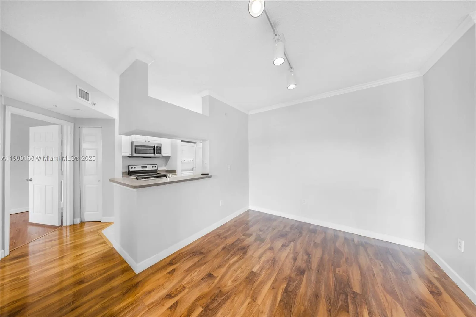 17125 N Bay Rd # 3301, Sunny Isles Beach, FL 33160 photo 4