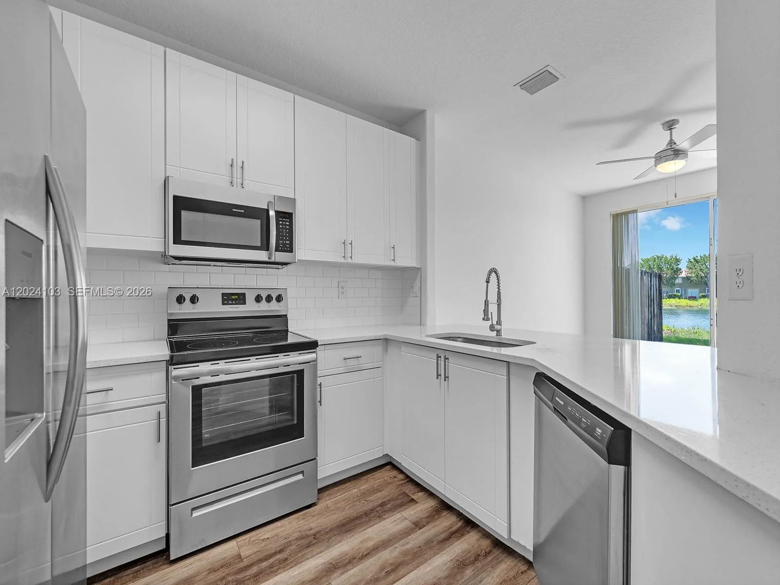 2560 SE 15th Ct, Homestead, FL 33035 photo 8