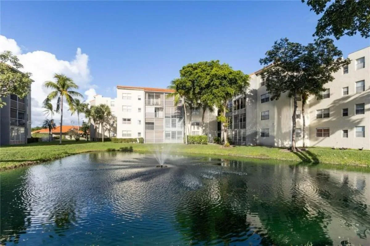1830 SW 81 # 4104, North Lauderdale, FL 33068