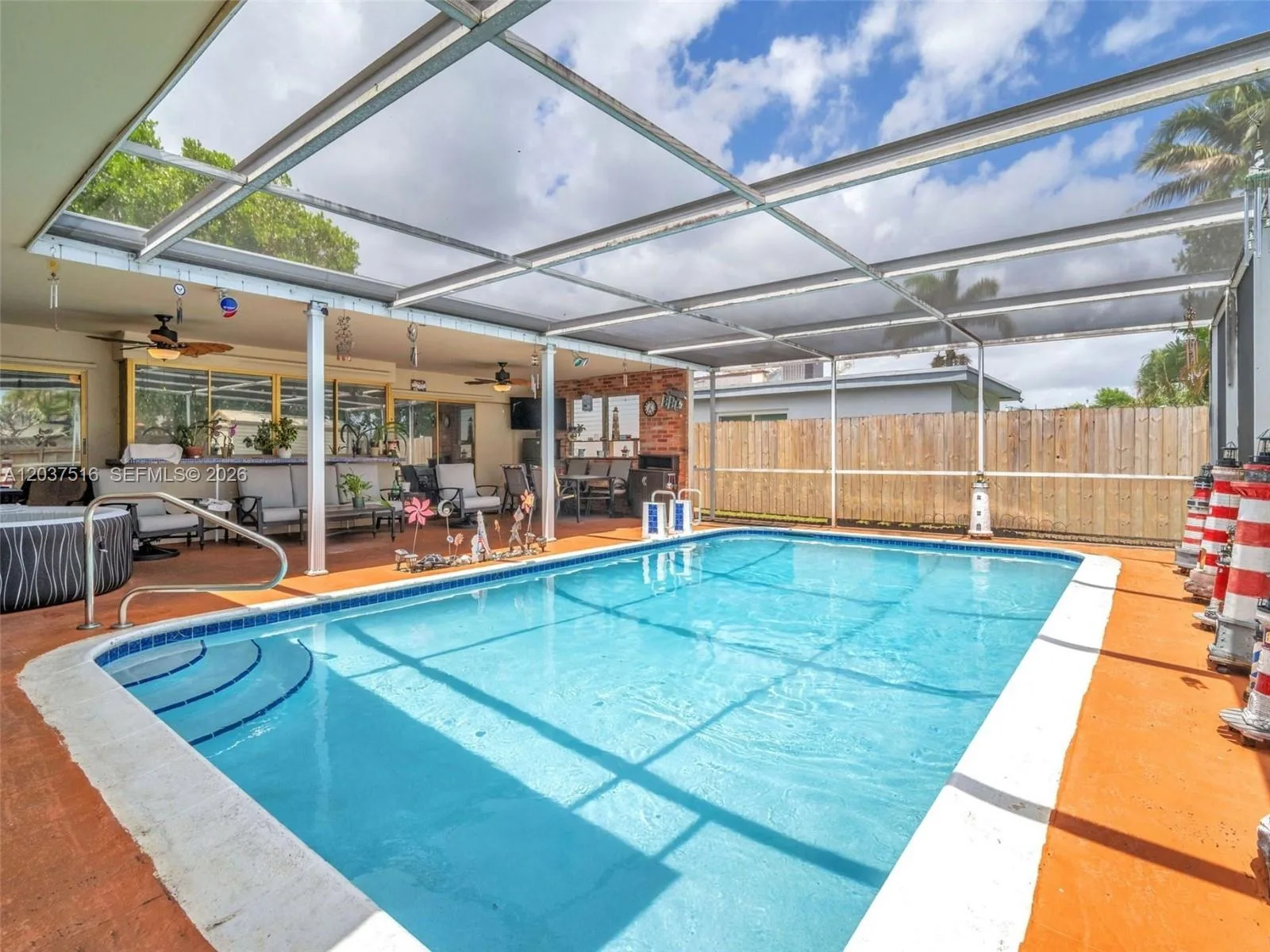 1911 N 53rd Ave, Hollywood, FL 33021