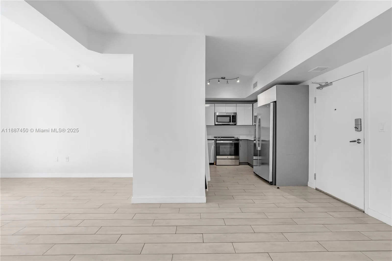 321 NE 26th St # 907, Miami, FL 33137 photo 7