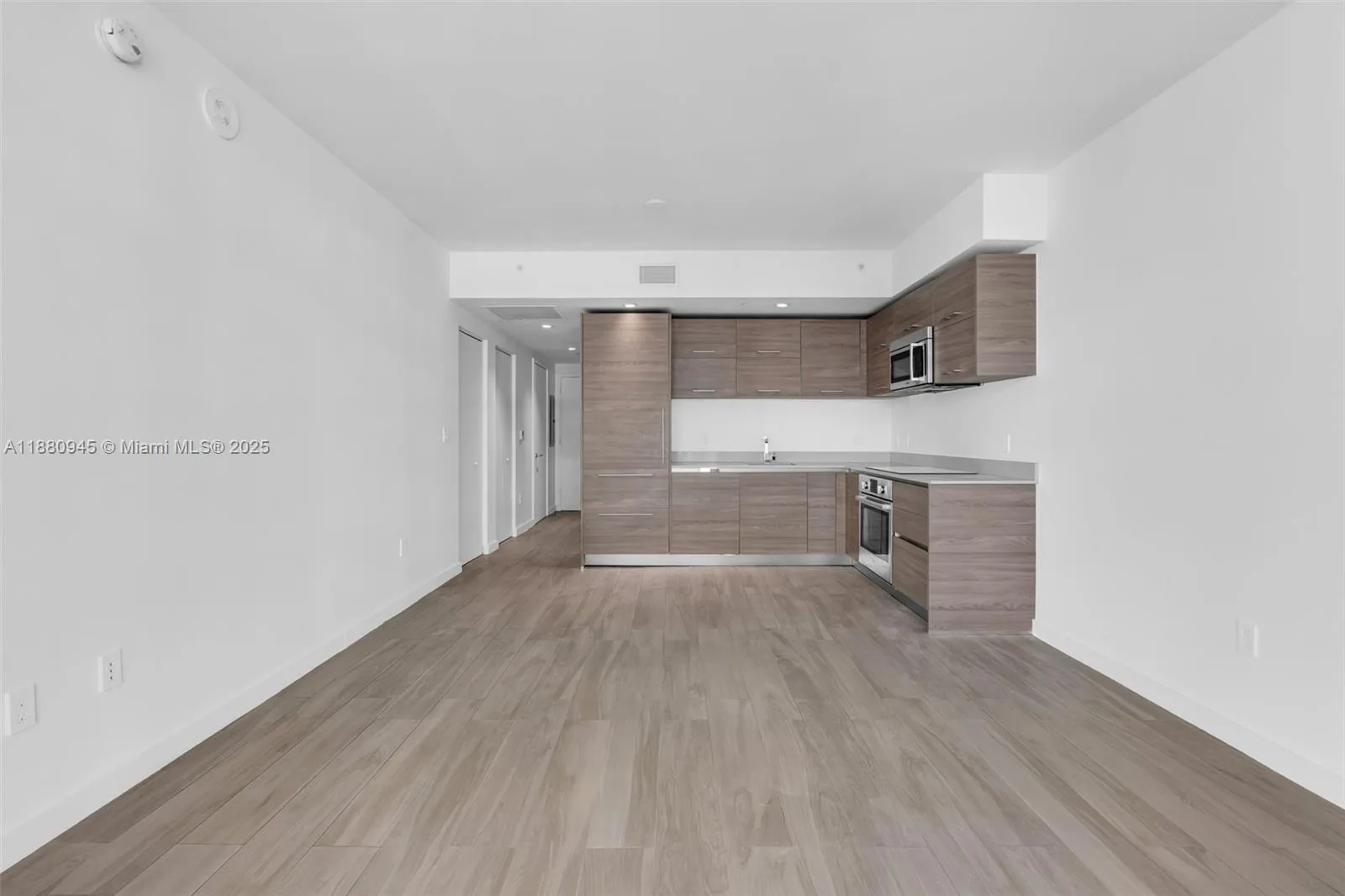 1300 S Miami Ave # 3808, Miami, FL 33130 photo 4