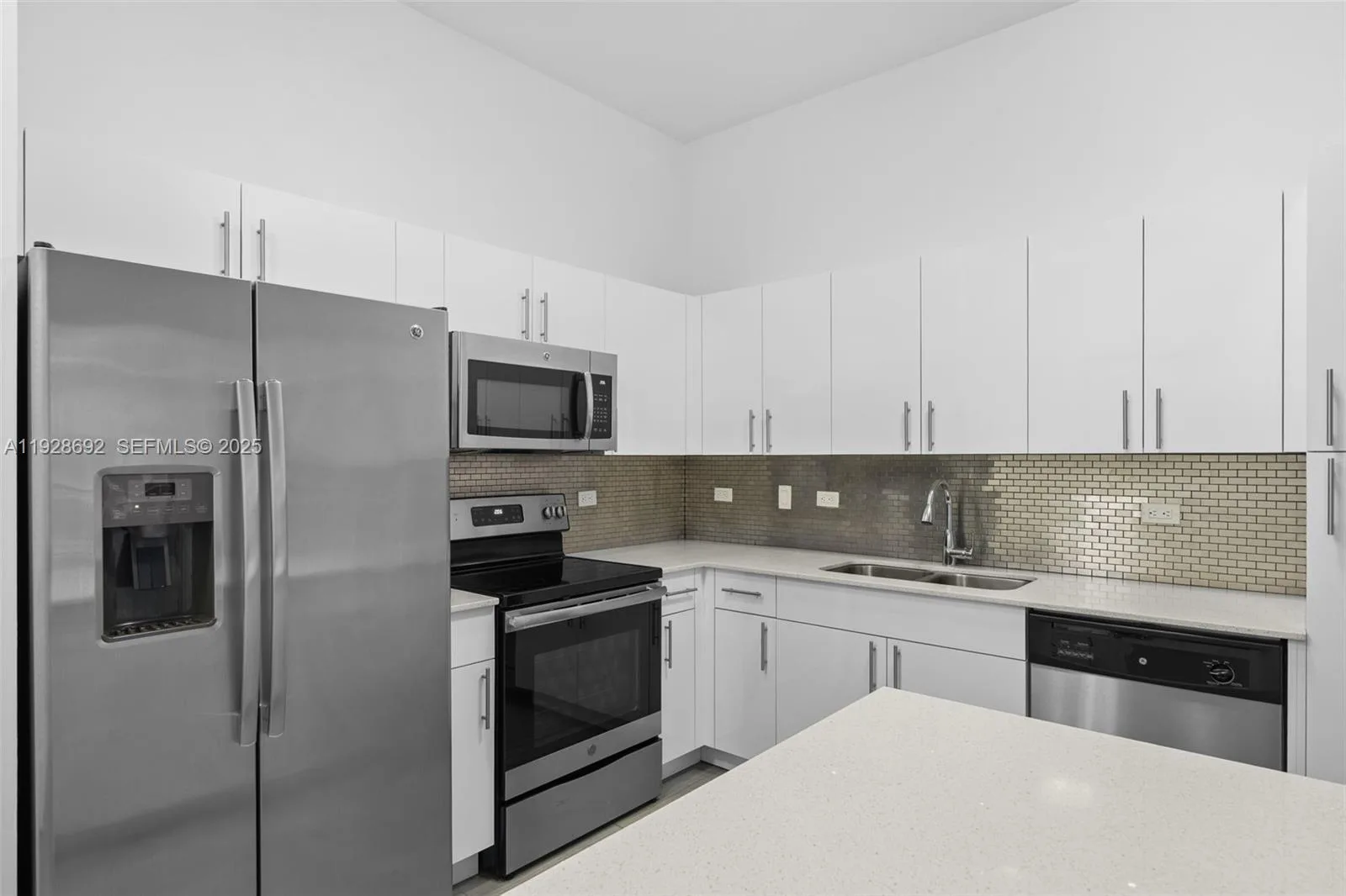 1776 Polk St # 1103, Hollywood, FL 33020