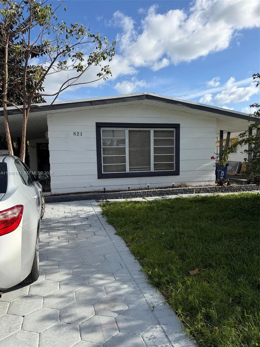 821 NE 6th St # 2, Hallandale Beach, FL 33009