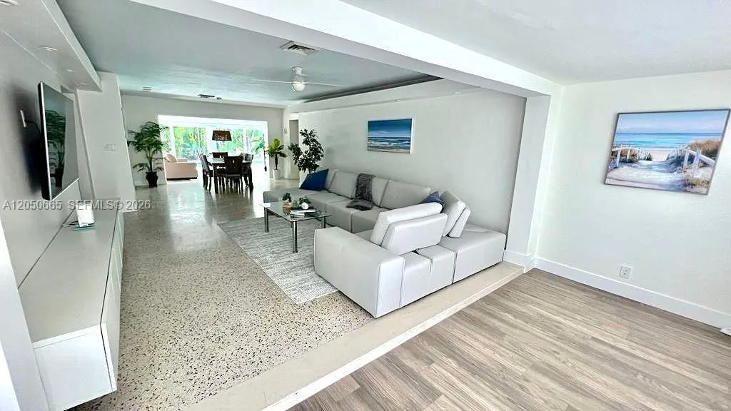 262 Bombay Ave, Lauderdale By The Sea, FL 33308 photo 10