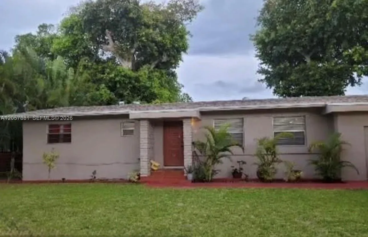 530 NE 130 ST, Miami, FL 333161