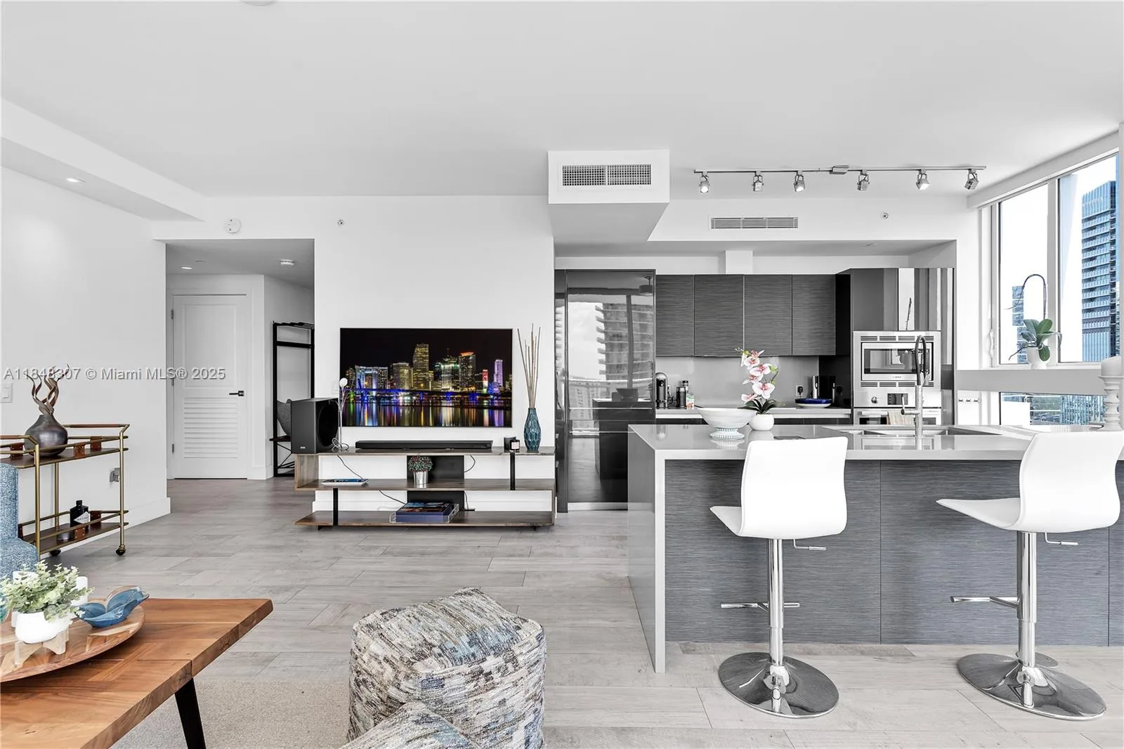 1080 Brickell Ave # 2601, Miami, FL 33131 photo 10