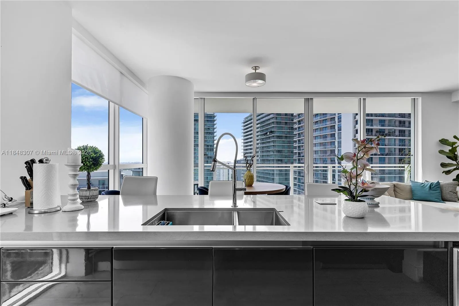 1080 Brickell Ave # 2601, Miami, FL 33131 photo 11