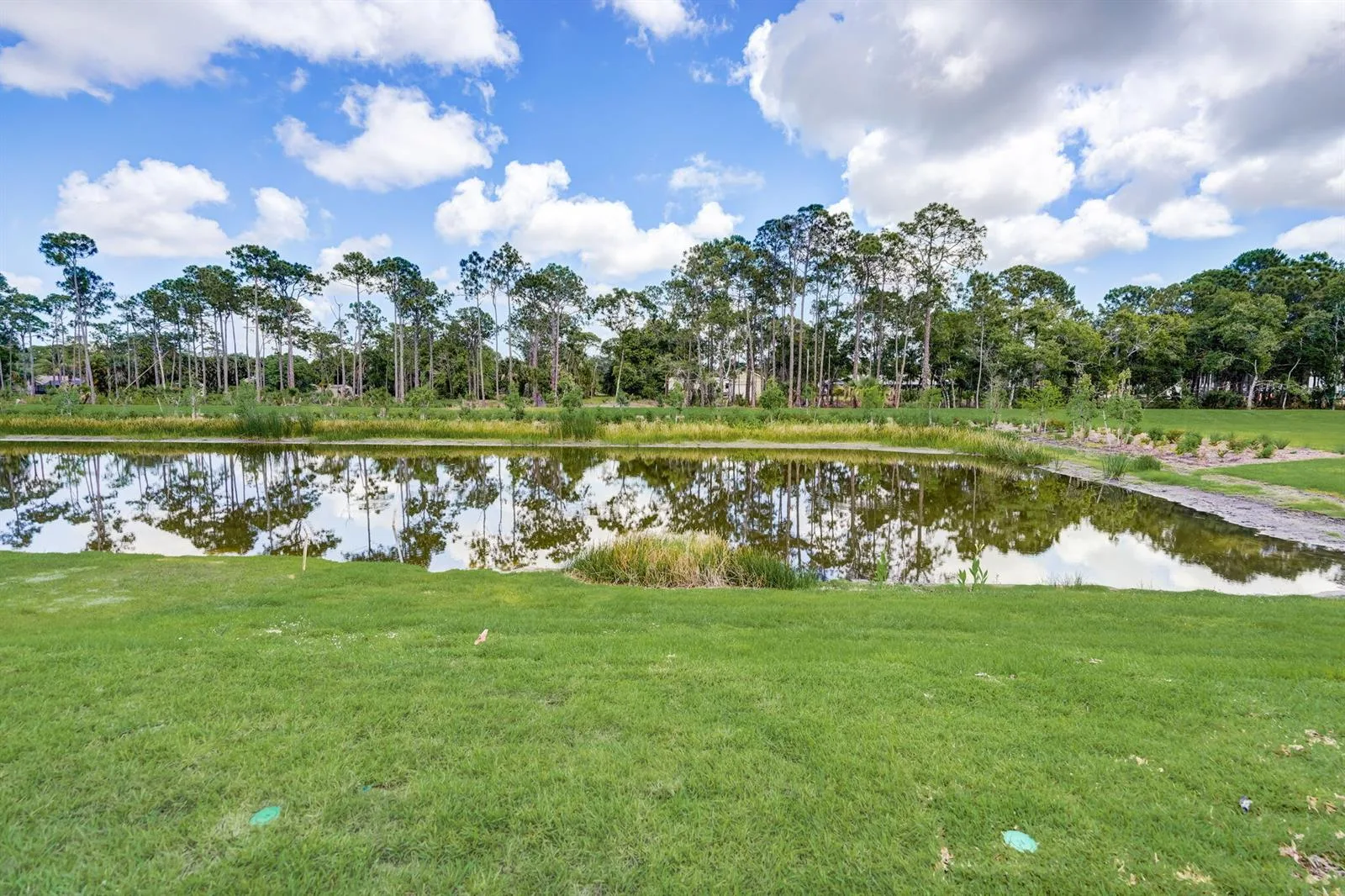 5728 SE Edgewater Circle, Stuart, FL 34997