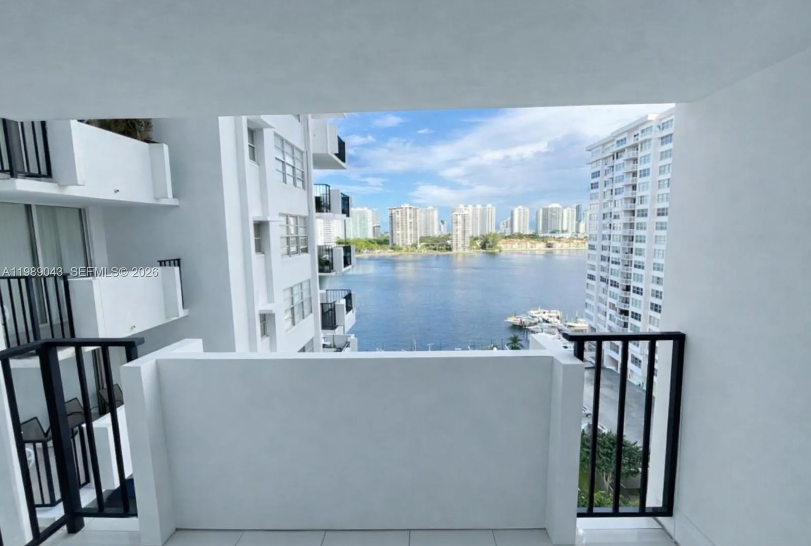 2750 NE 183rd St # 1201, Aventura, FL 33160 photo 2
