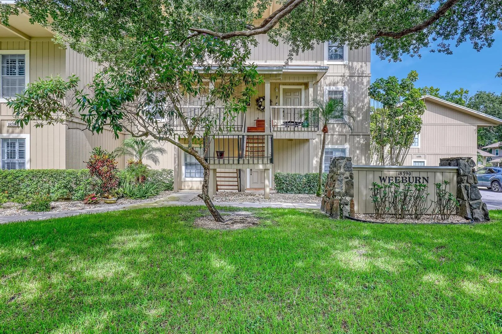 18390 SE Wood Haven Lane # E, Jupiter, FL 33469
