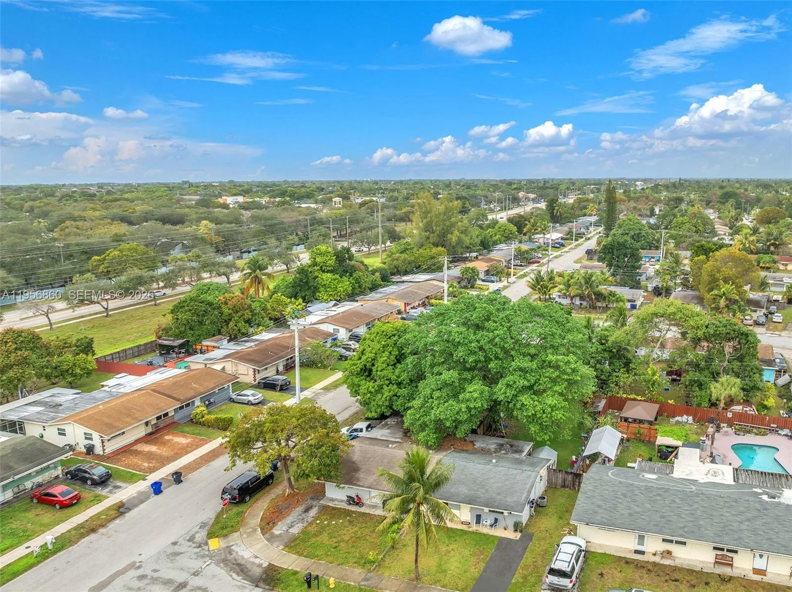 7021 SW 19th Pl, North Lauderdale, FL 33068 photo 8