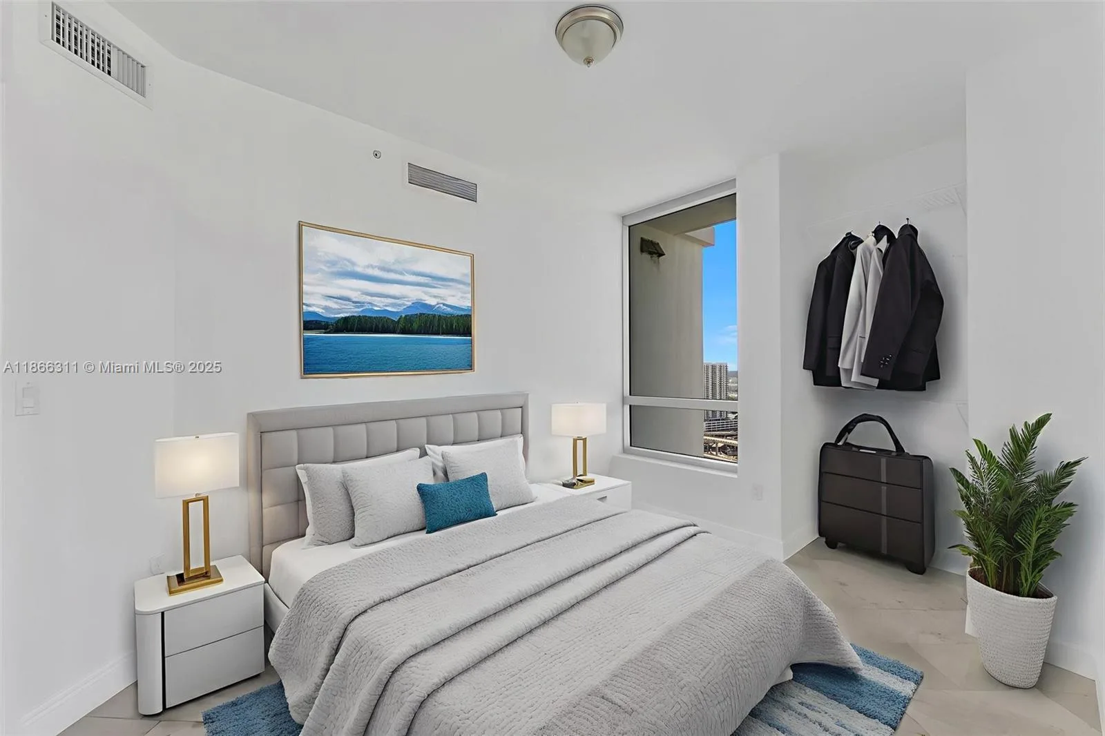 350 S Miami Ave # 3013, Miami, FL 33130 photo 12