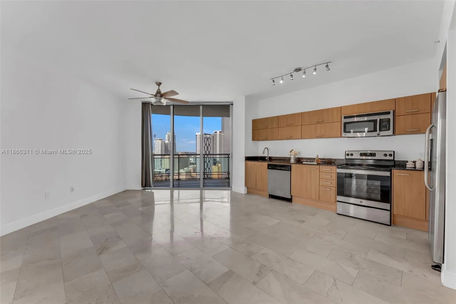 350 S Miami Ave # 3013, Miami, FL 33130 photo 5