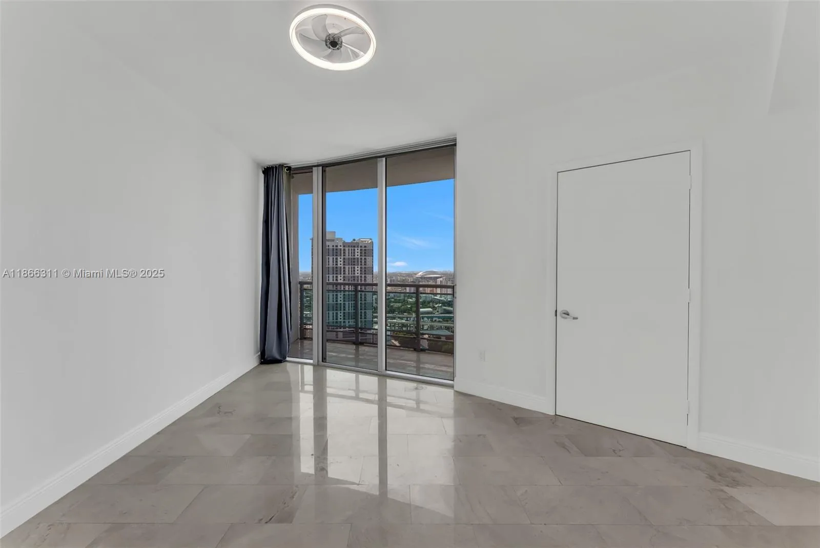 350 S Miami Ave # 3013, Miami, FL 33130 photo 7