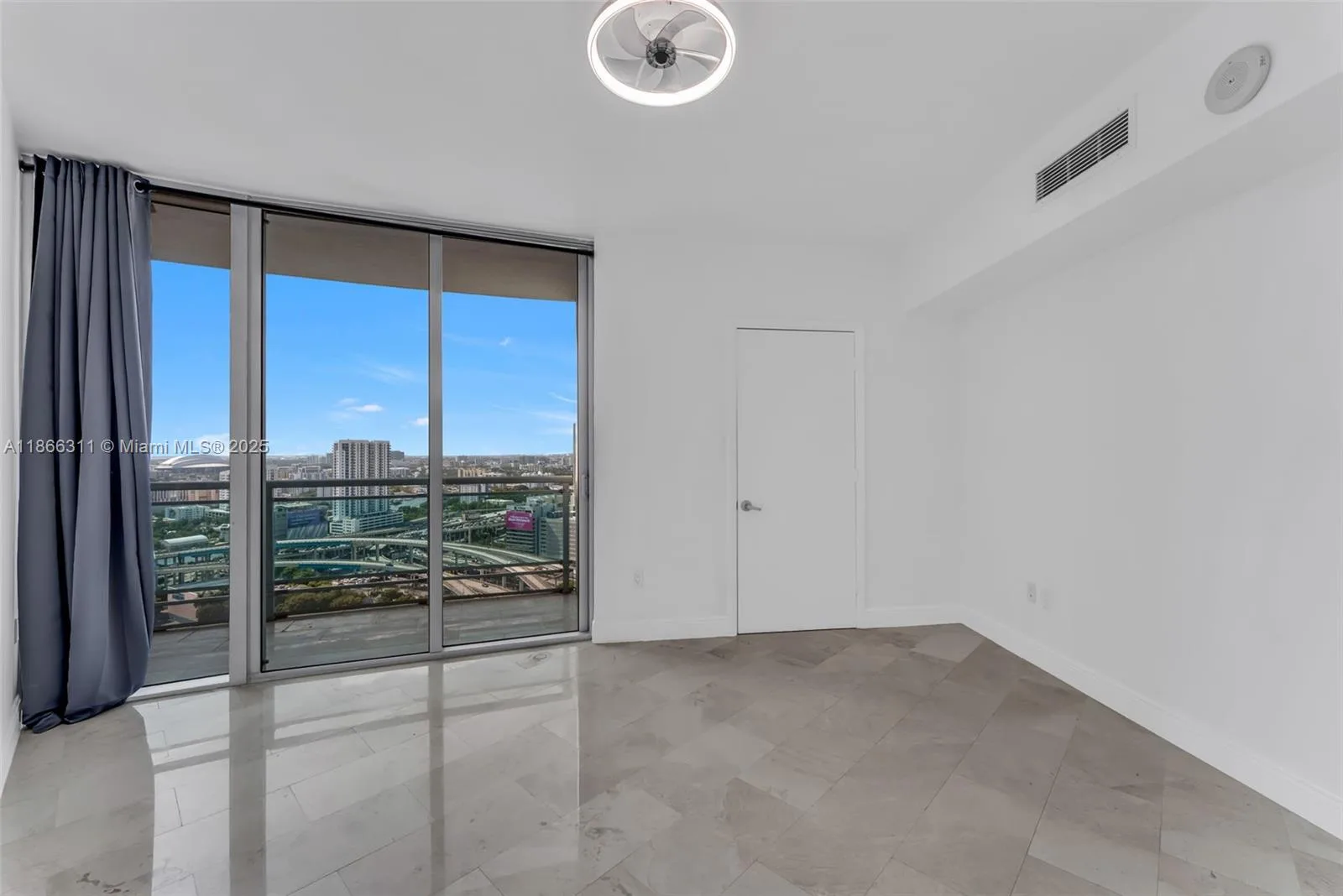 350 S Miami Ave # 3013, Miami, FL 33130 photo 9